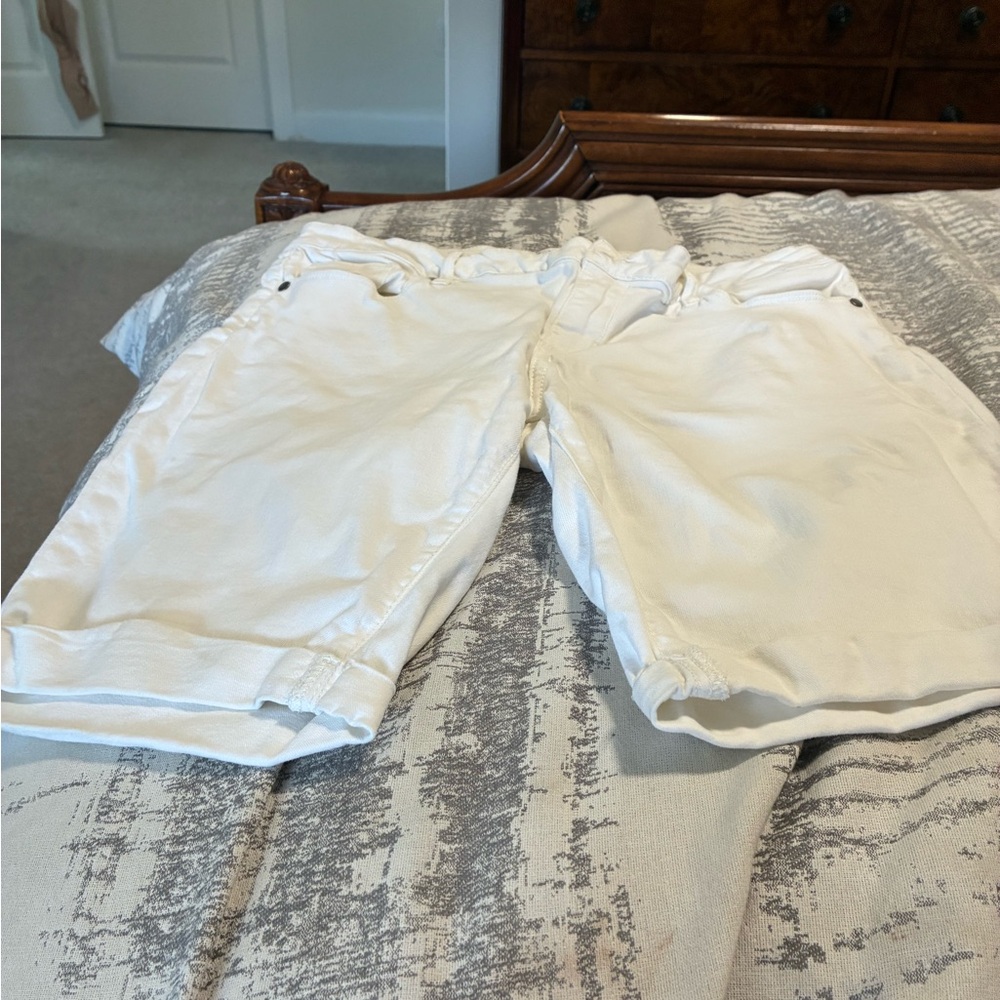 PAIGE Cream Jean Shorts for Women white smoke free home